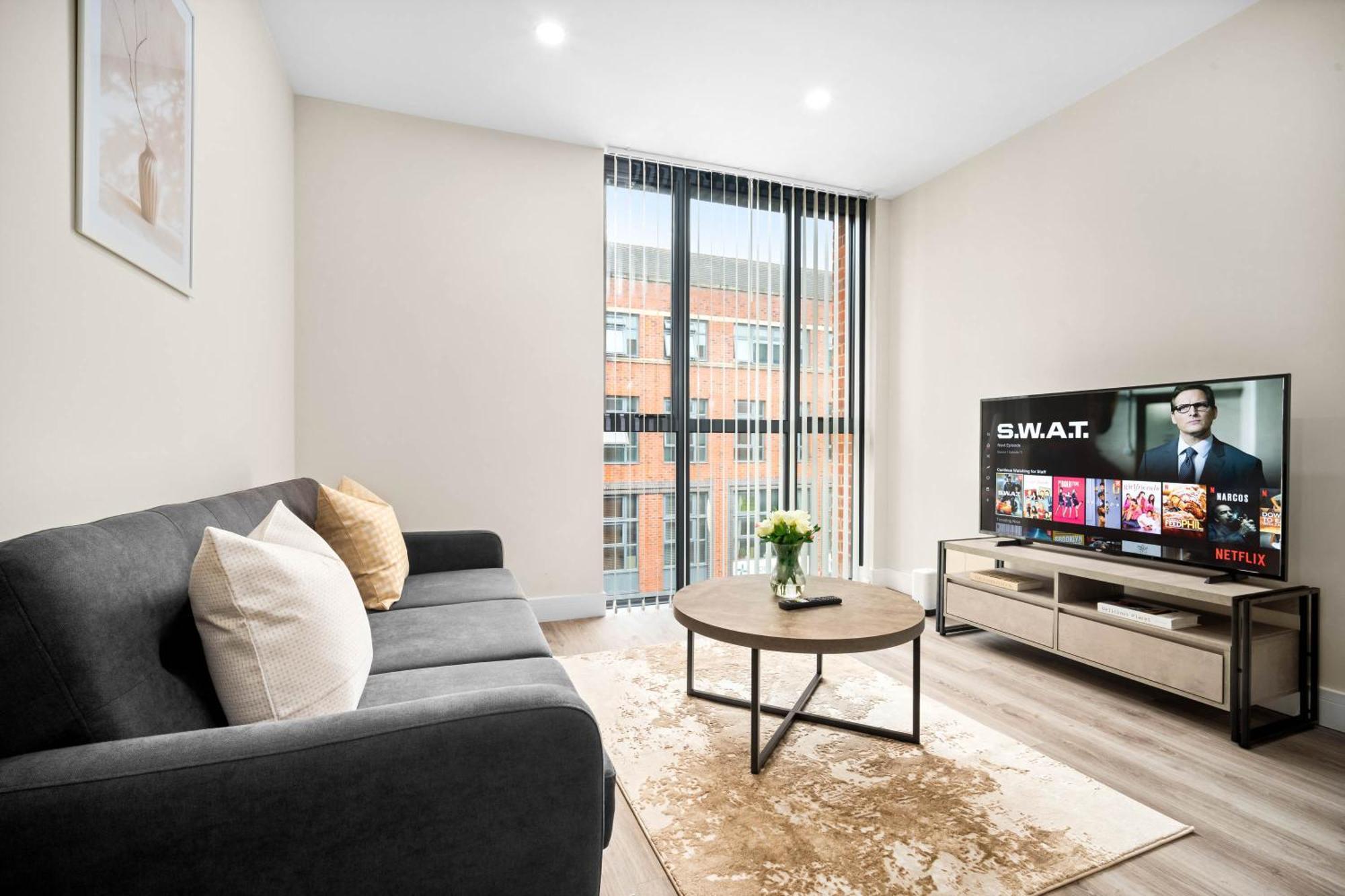 Luxury Two Bedroom - Centre - New Executive Development - Rated - Jq 6ah Apartment *